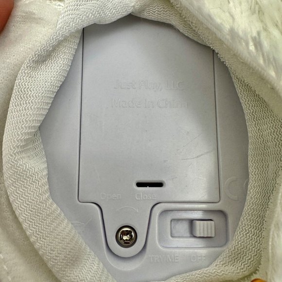 Barbie Dreamtopia Unicorn w/Wings 11" Plush Stuffed Toy Mattel Light Sound Works - Picture 12 of 12